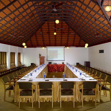 Elephant Court Thekkady Esterno foto